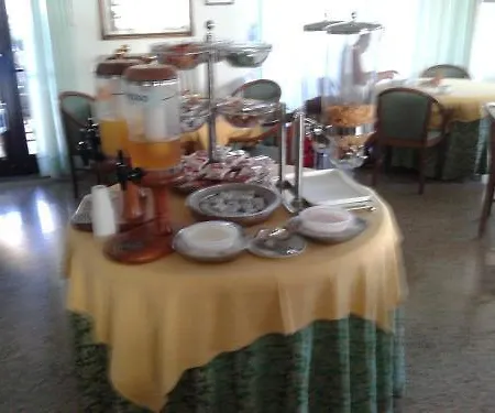 Aparthotel Pompeo 3*