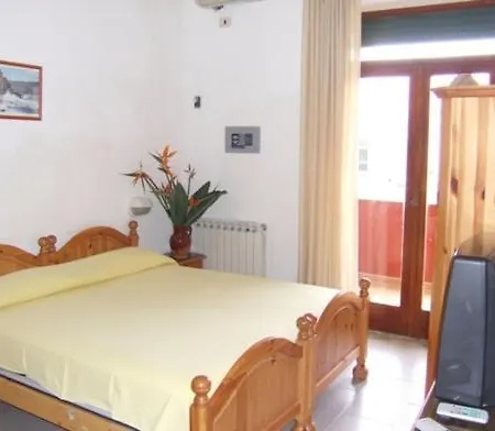 Aparthotel Pompeo Castellabate