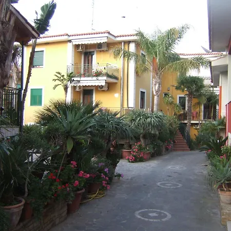Pompeo Apartmanhotel Castellabate