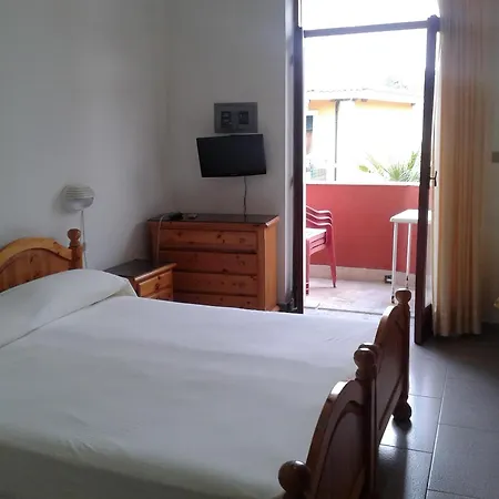 Pompeo Aparthotel