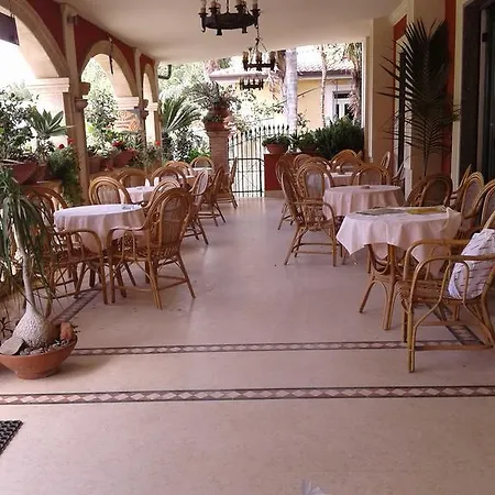Aparthotel Pompeo Castellabate