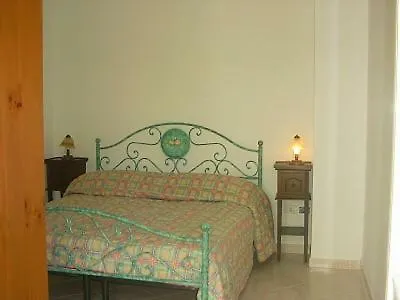 Pompeo 3* Castellabate